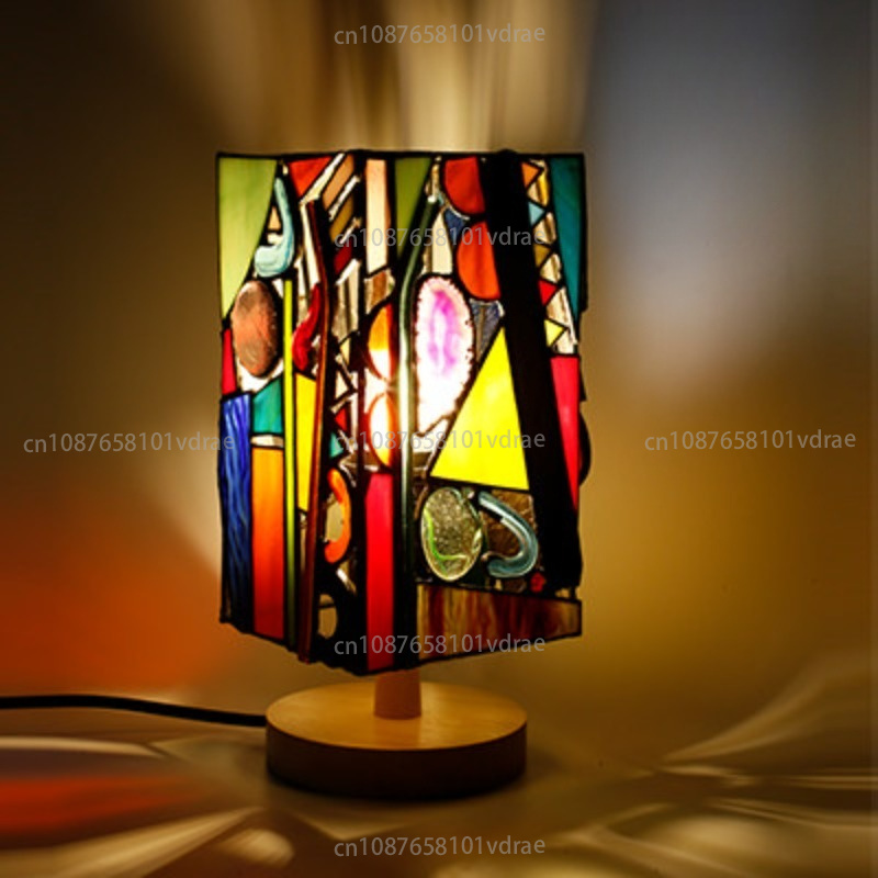 Woodworking Lessons - Lampu Meja Geometris Abstrak dari Kaca: